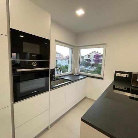 Apartment Rahat Ližnjan Εξωτερικό φωτογραφία